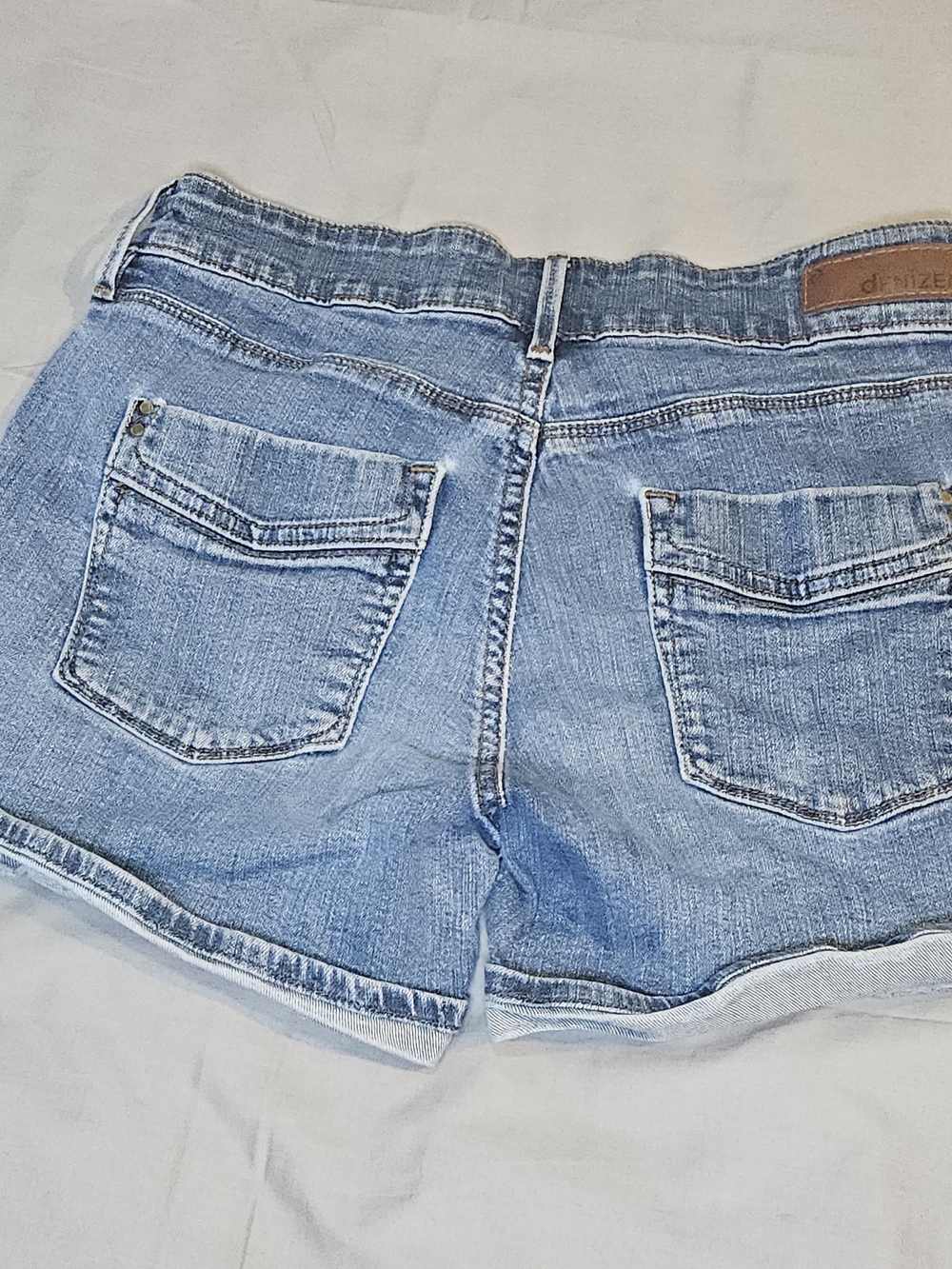 Denizen from Levi's Faded Light Blue Denim Shorts - Picture 2 of 6